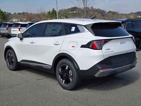 New 2026 Kia Sportage LX image 5