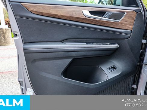 Used 2025 Volkswagen Atlas SE image 39