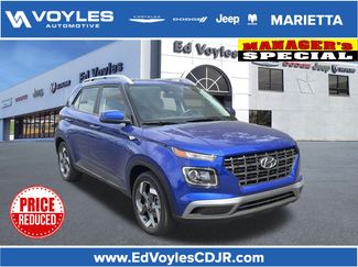 Used 2024 Hyundai Venue SEL FWD video 1