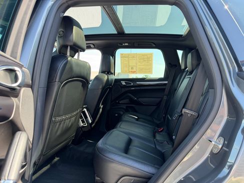 Certified 2018 Porsche Cayenne S Platinum AWD/4WD image 15
