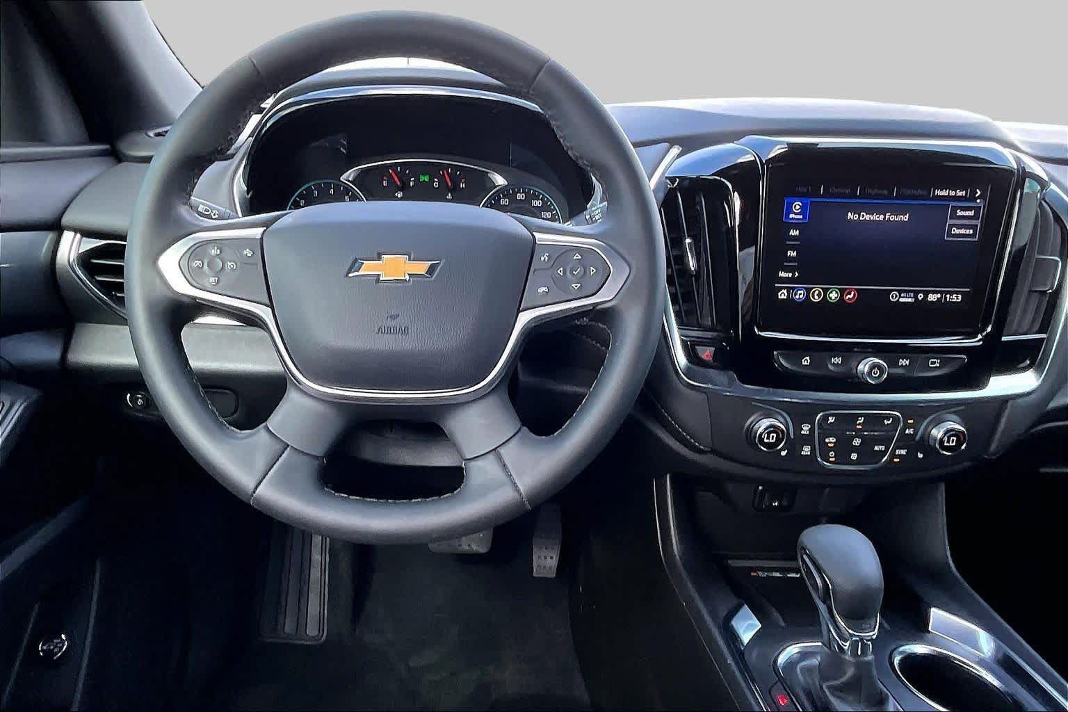 Used 2023 Chevrolet Traverse LT FWD image 11