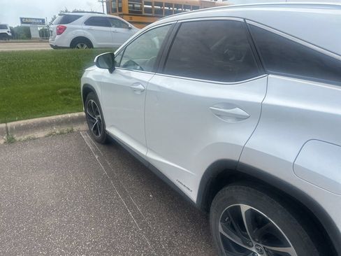 Used 2019 Lexus RX 450h AWD w/ Luxury Package image 17