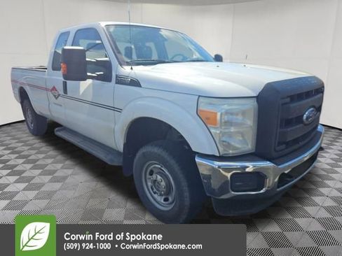 Used 2016 Ford F250 XL w/ Power Equipment Group AWD/4WD image 3