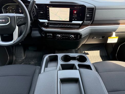 New 2026 GMC Sierra 2500 SLE w/ SLE Value Package; AWD/4WD image 18