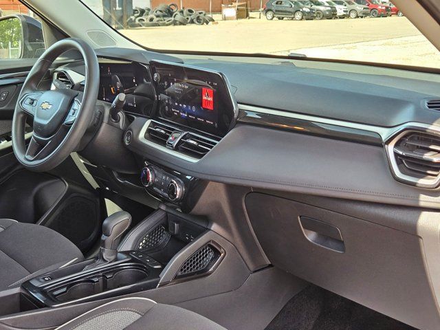 Used 2025 Chevrolet TrailBlazer LT FWD image 20