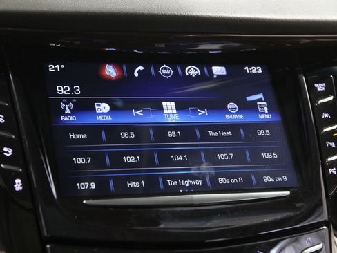 Used 2019 Cadillac Escalade ESV Luxury w/ Escalade Sport Edition image 11