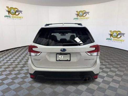 Used 2022 Subaru Forester Limited image 9