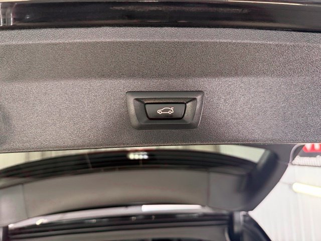 Used 2021 BMW X3 xDrive30i AWD/4WD image 10
