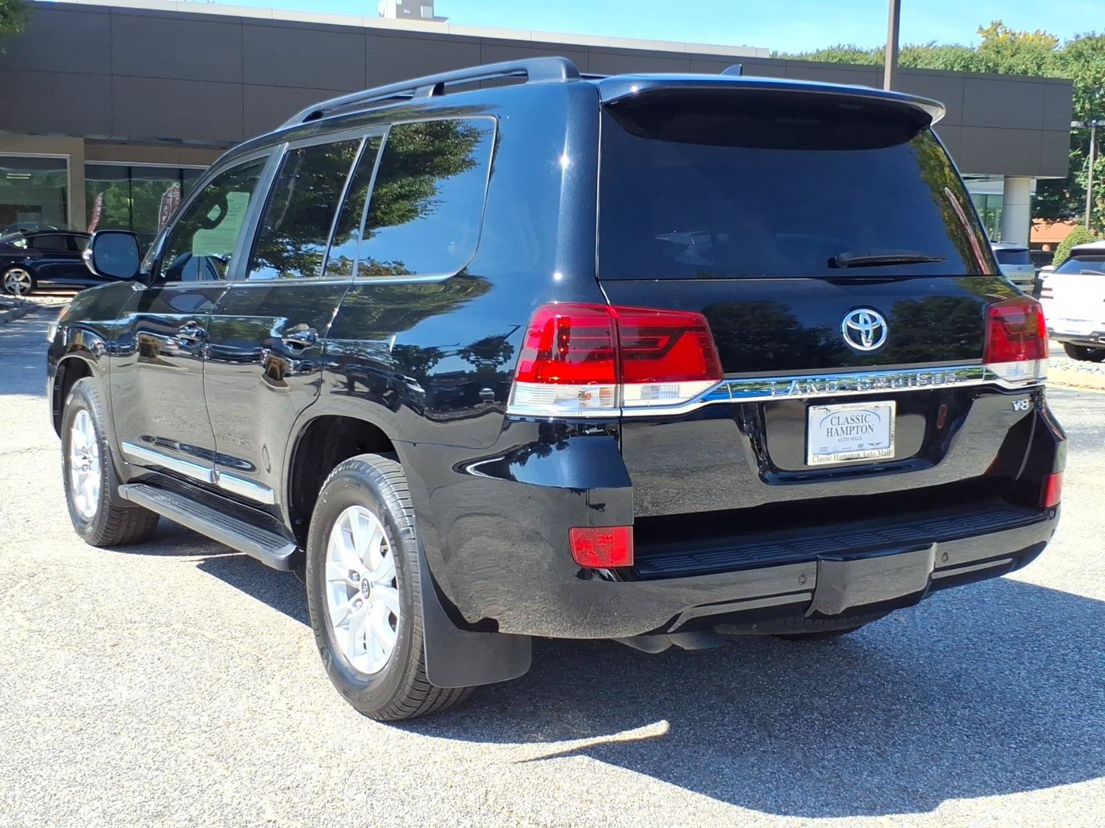 Used 2019 Toyota Land Cruiser w/ Carpet Mat Package AWD/4WD image 10