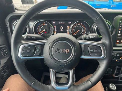 Certified 2022 Jeep Wrangler Unlimited Sahara image 13