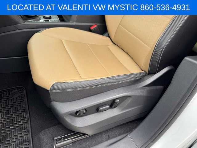 Certified 2023 Volkswagen Atlas Cross Sport SE w/ Panoramic Sunroof Package AWD/4WD image 34
