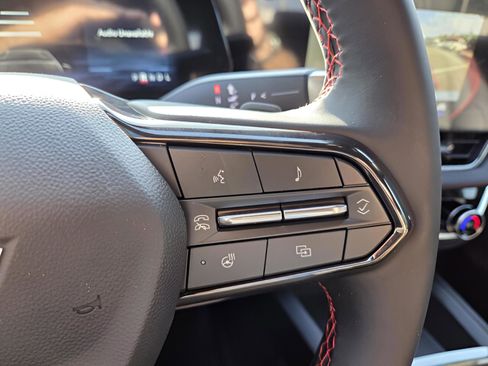 New 2026 Chevrolet Equinox RS w/ Convenience Package III image 7