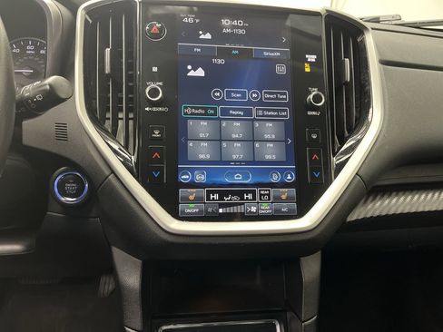 Used 2023 Subaru Ascent Premium w/ Convenience Package image 16