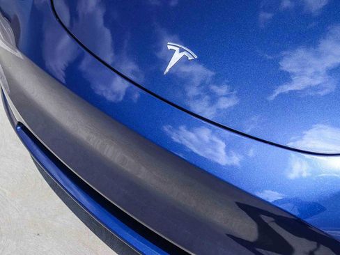 Used 2024 Tesla Model Y Long Range AWD/4WD image 8