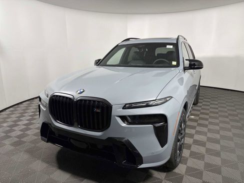 New 2026 BMW X7 M60i image 7