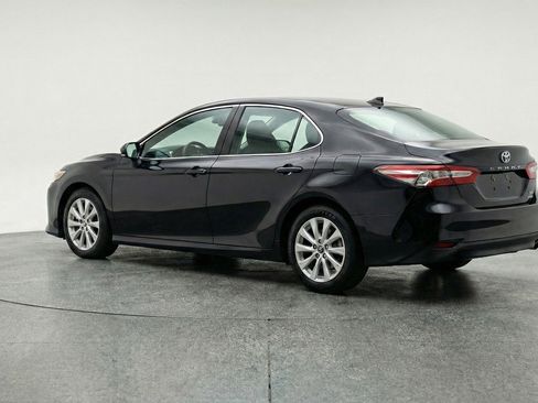 Used 2025 Toyota Camry LE image 6