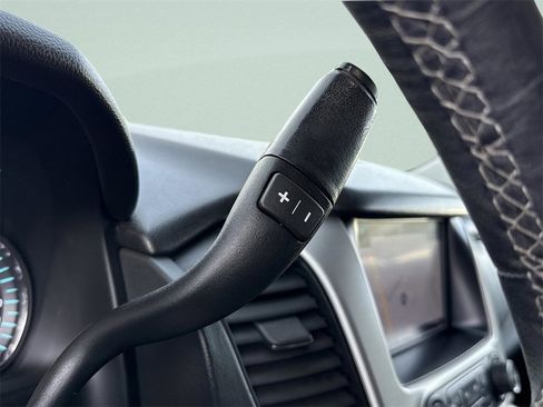 Used 2018 GMC Yukon SLT w/ Open Road Package image 33