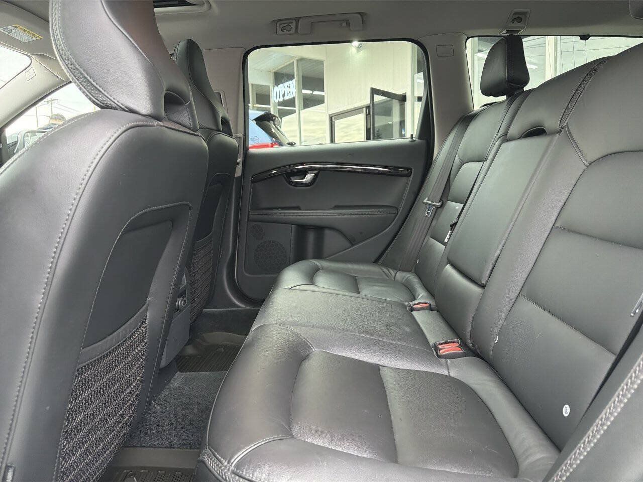 Used 2016 Volvo XC70 T5 Premier w/ Proximity Package AWD/4WD image 27