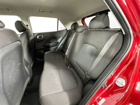 Used 2024 Hyundai Venue SE FWD image 23