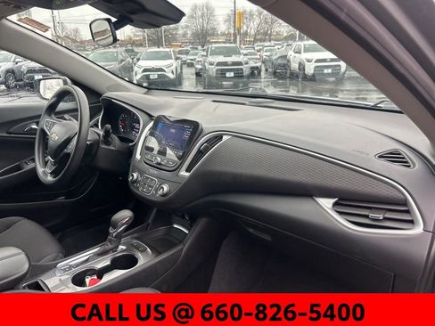 Used 2024 Chevrolet Malibu LT image 6