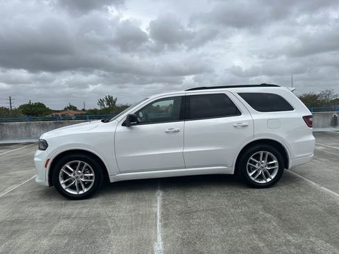 Used 2024 Dodge Durango GT RWD image 17