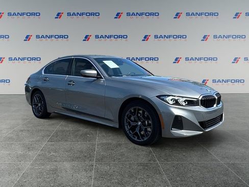Used 2025 BMW 330i Sedan w/ Convenience Package RWD image 7