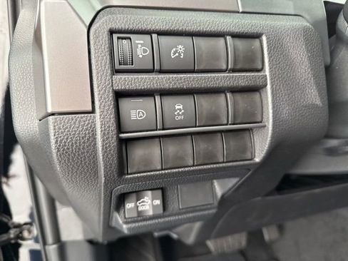 New 2025 Toyota Tacoma TRD Off-Road image 17