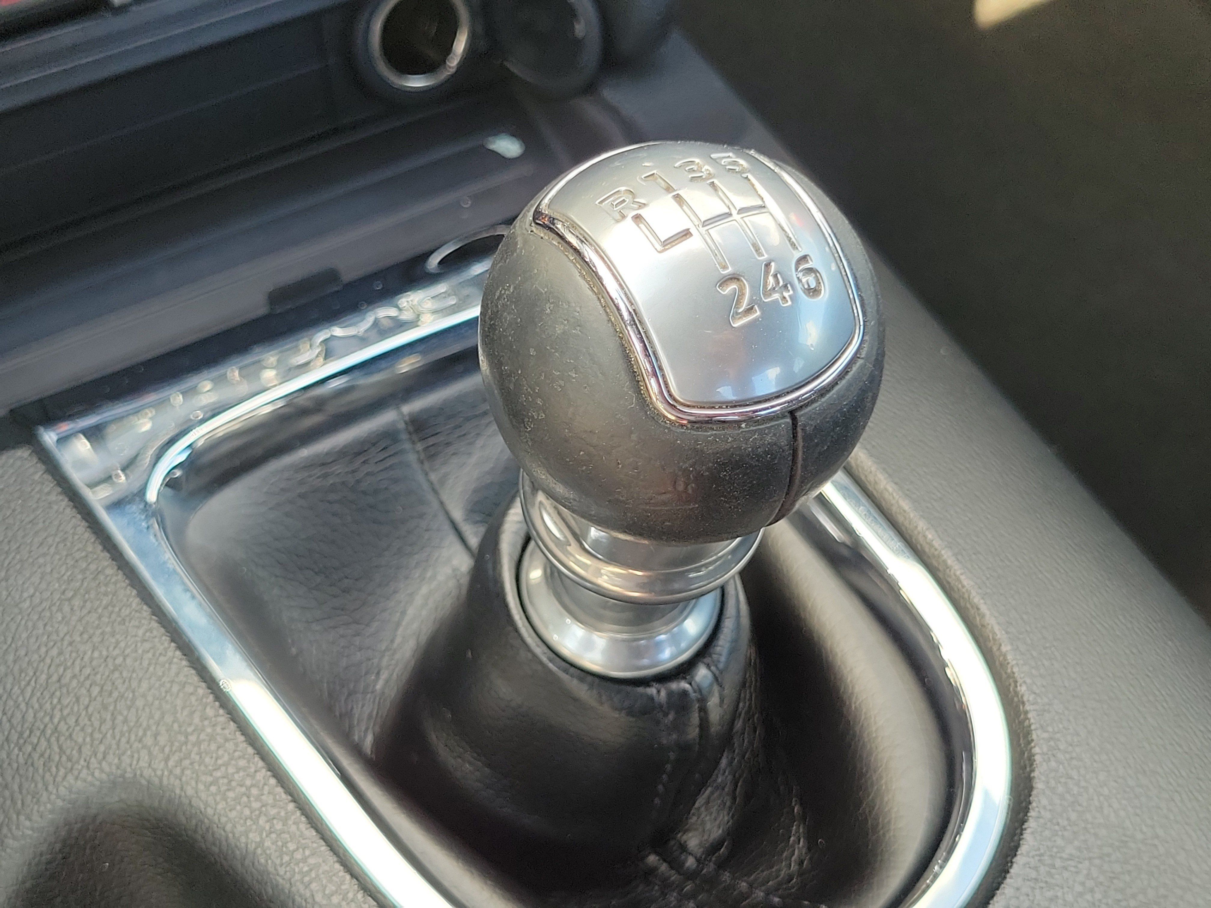 Used 2016 Ford Mustang Coupe RWD image 25