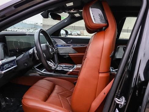 Used 2023 BMW 740i w/ Executive Package RWD image 18