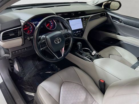 Used 2018 Toyota Camry XSE w/ Driver Assist Package image 10