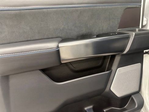 New 2026 Ford F250 Platinum image 32