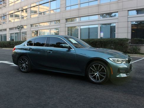 Used 2020 BMW 330i xDrive Sedan w/ Convenience Package AWD/4WD image 2