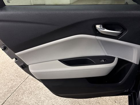 Used 2023 Acura TLX w/ Technology Package image 12