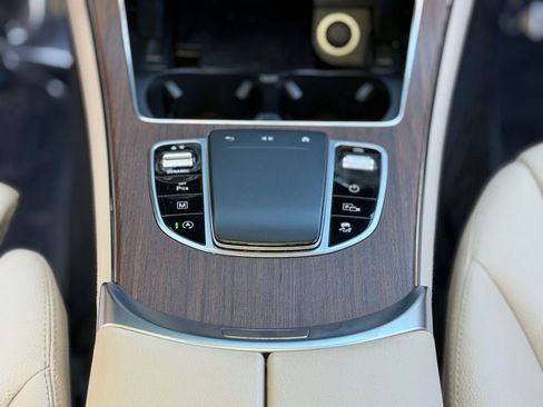 Used 2020 Mercedes-Benz GLC 300 w/ Parking Assistance Package image 51