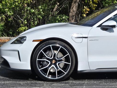 New 2026 Porsche Taycan image 12