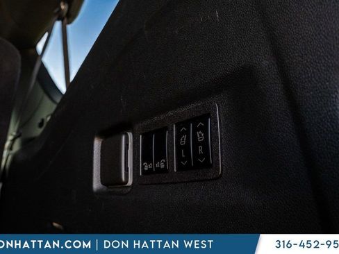 Used 2023 Chevrolet Suburban RST w/ Luxury Package image 33