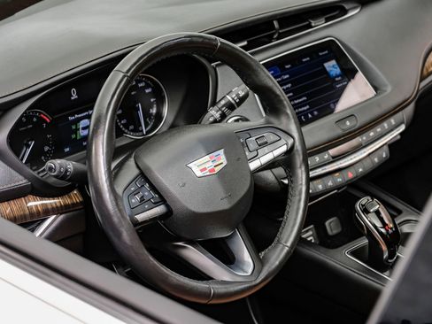 Used 2020 Cadillac XT4 Premium Luxury w/ Enhanced Visibility Package image 20