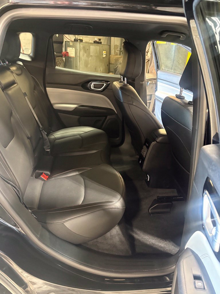 Used 2024 Jeep Compass Limited w/ Elite Group AWD/4WD image 19