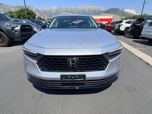 Used 2025 Honda Accord EX-L image 9