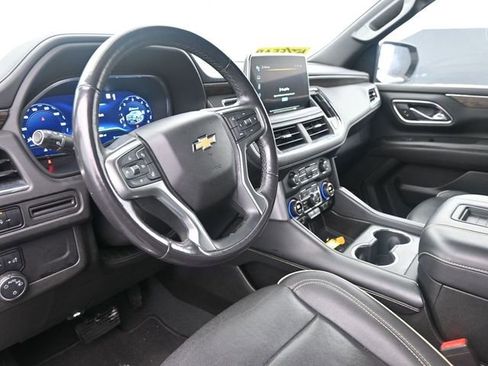 Used 2023 Chevrolet Suburban Premier image 23