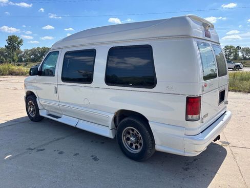 Used 1999 Ford E-250 and Econoline 250 image 6