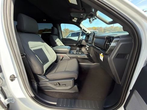 Used 2022 Ford F150 XLT w/ Equipment Group 302A High image 9