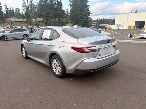 Used 2026 Toyota Camry LE w/ Convenience Package AWD/4WD image 3