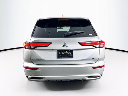 Used 2024 Mitsubishi Outlander SE image 7