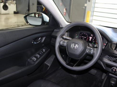 Certified 2023 Honda Accord LX image 19