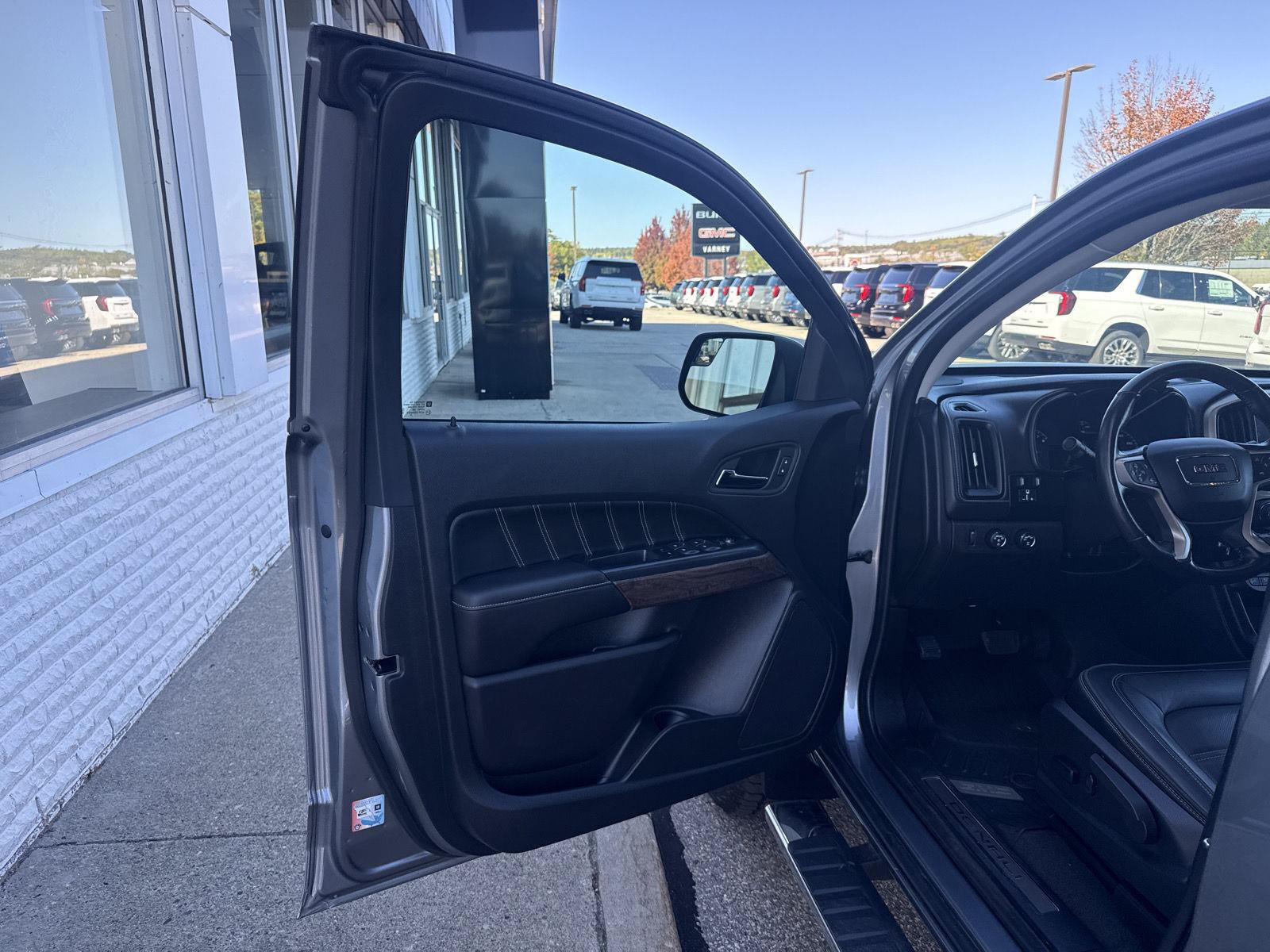 Used 2022 GMC Canyon Denali AWD/4WD image 10