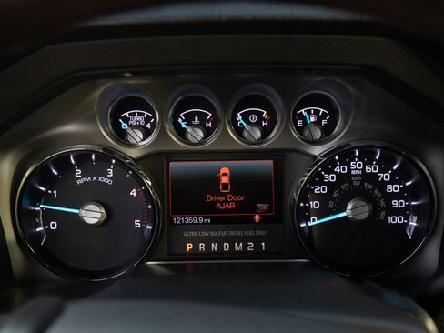 Used 2015 Ford F250 Platinum w/ Snow Plow Prep Package image 18