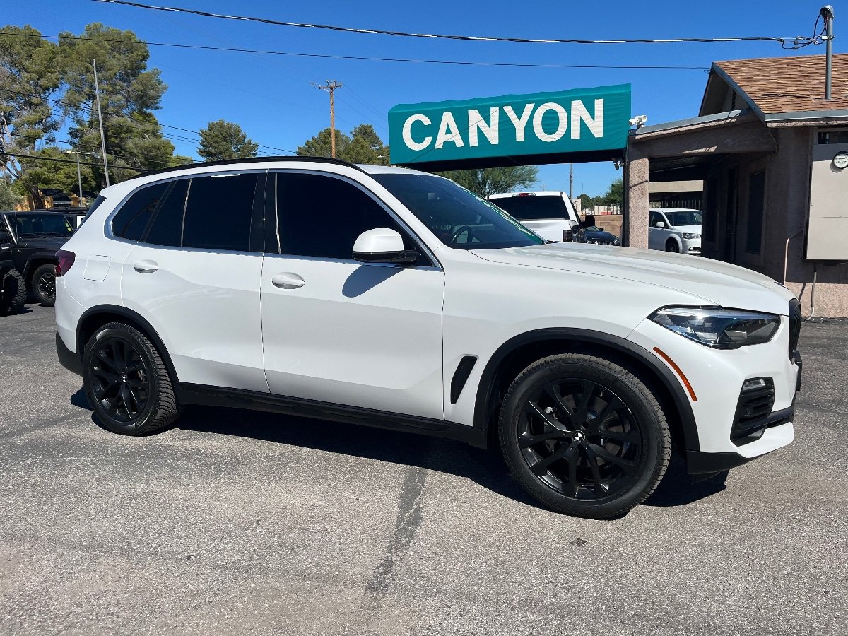 Used 2019 BMW X5 xDrive40i w/ Convenience Package AWD/4WD image 2