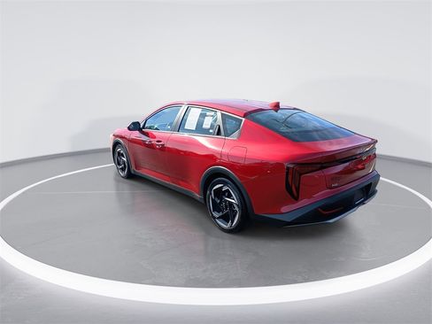 Used 2025 Kia K4 EX image 6