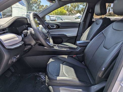 Certified 2024 Jeep Compass Limited w/ Elite Group image 8